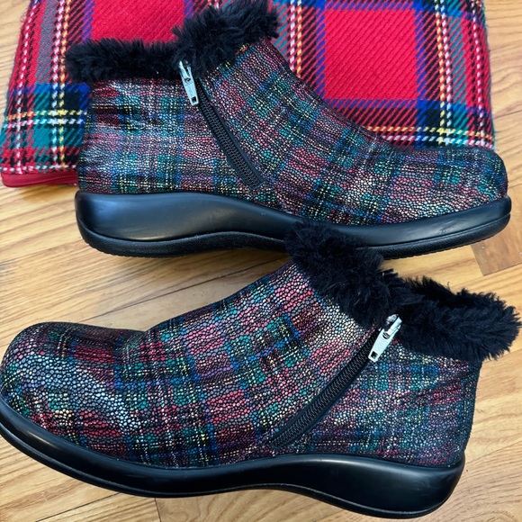 Alegria Tartan Plaid Ankle Booties, Sz 8 - Picture 4 of 7